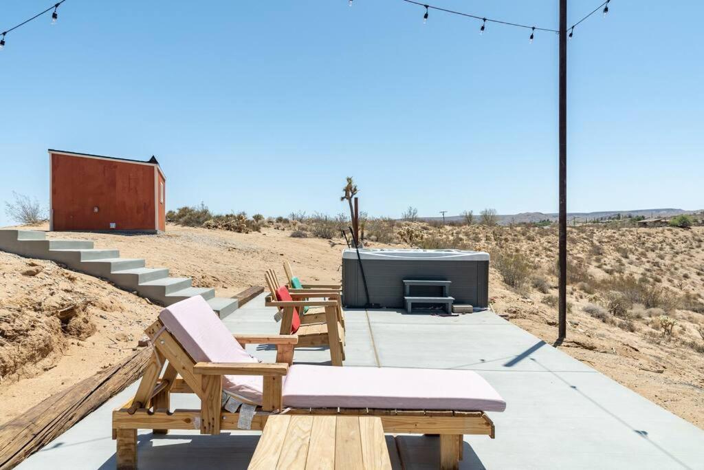 The Invisible Wind Cabin- Joshua Tree Amazing View Юкка-Валлі Екстер'єр фото