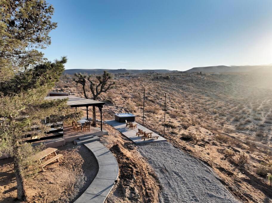 The Invisible Wind Cabin- Joshua Tree Amazing View Юкка-Валлі Екстер'єр фото