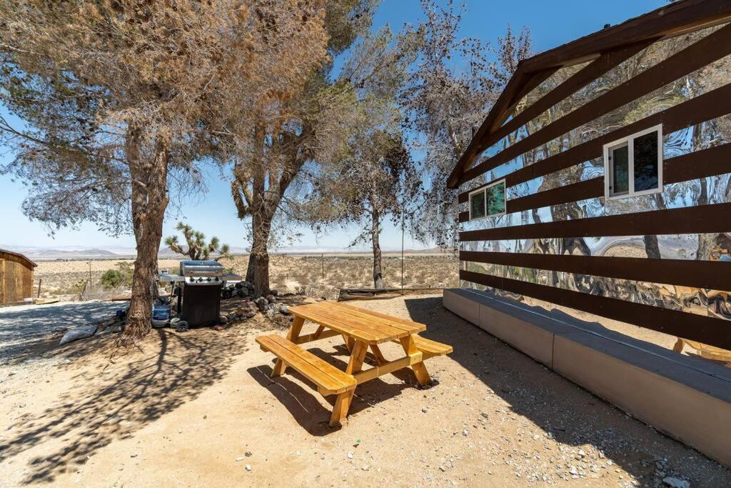 The Invisible Wind Cabin- Joshua Tree Amazing View Юкка-Валлі Екстер'єр фото